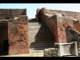 01633 ostia - regio ii - insula vii - teatro (ii,vii,2) - aufgang li.jpg